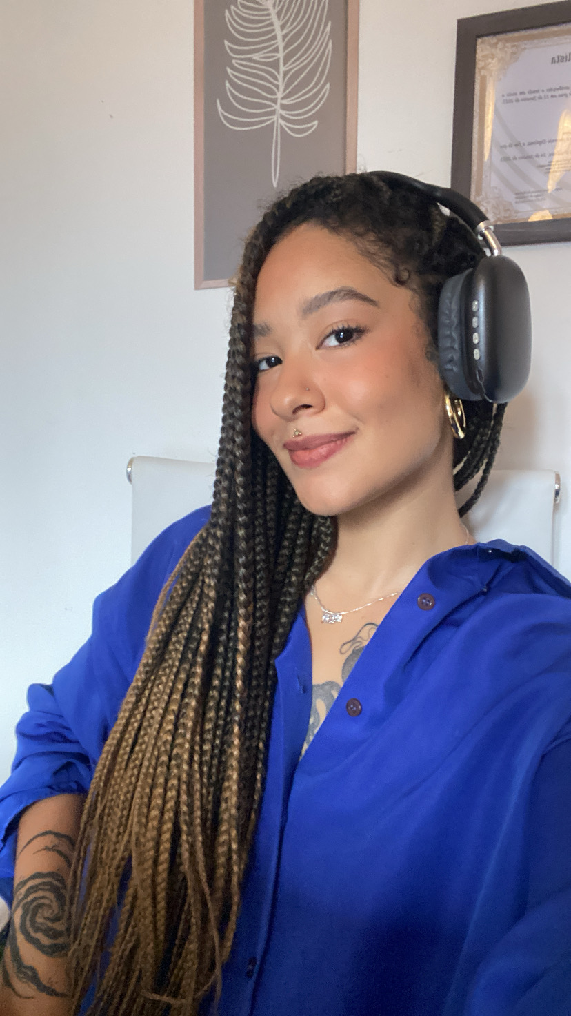 Beatriz Francine Brito - Logo
